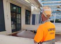 El Ayuntamiento de Peñíscola procede a la desinfección de las instalaciones del colegio de primaria