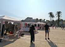 Los comercios de Peñíscola participan en la feria de Botigues al Carrer