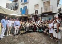 Peñíscola celebra el día de su Patrón, San Roque, con la tradicional ofrenda floral