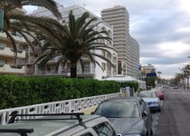 El Ayuntamiento de Peñíscola trarará hoy en el pleno una modificación del PGOU para regular el uso de los locales comerciales en la Avenida Papa Luna