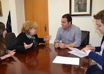 Andrés Martínez reitera su apoyo a la Asociación Cultural de Moros y Cristianos renovando su compromiso con la entidad